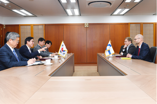 Busan and Finland Explore Cooperation in Smart Cities and Arctic Trade