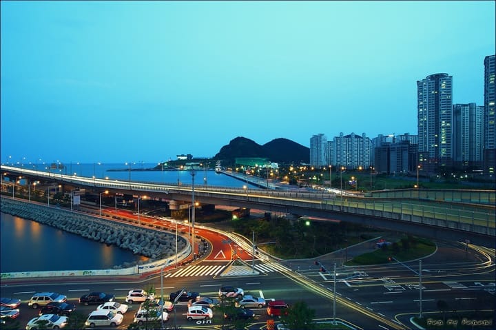 Daewoo E&C and DS Networks selected as the preferred bidders for the land near the Busan Gwangandaegyo Bridge.